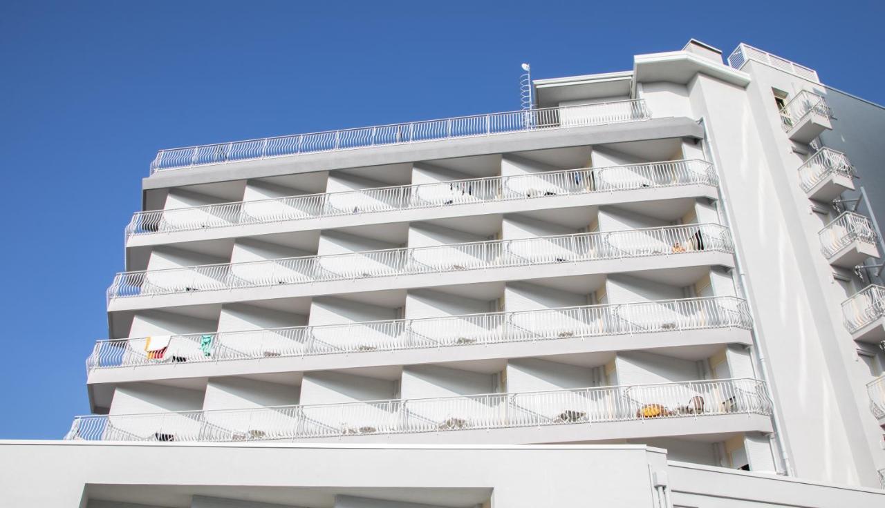 Hotel Nember Lido di Jesolo Exterior foto