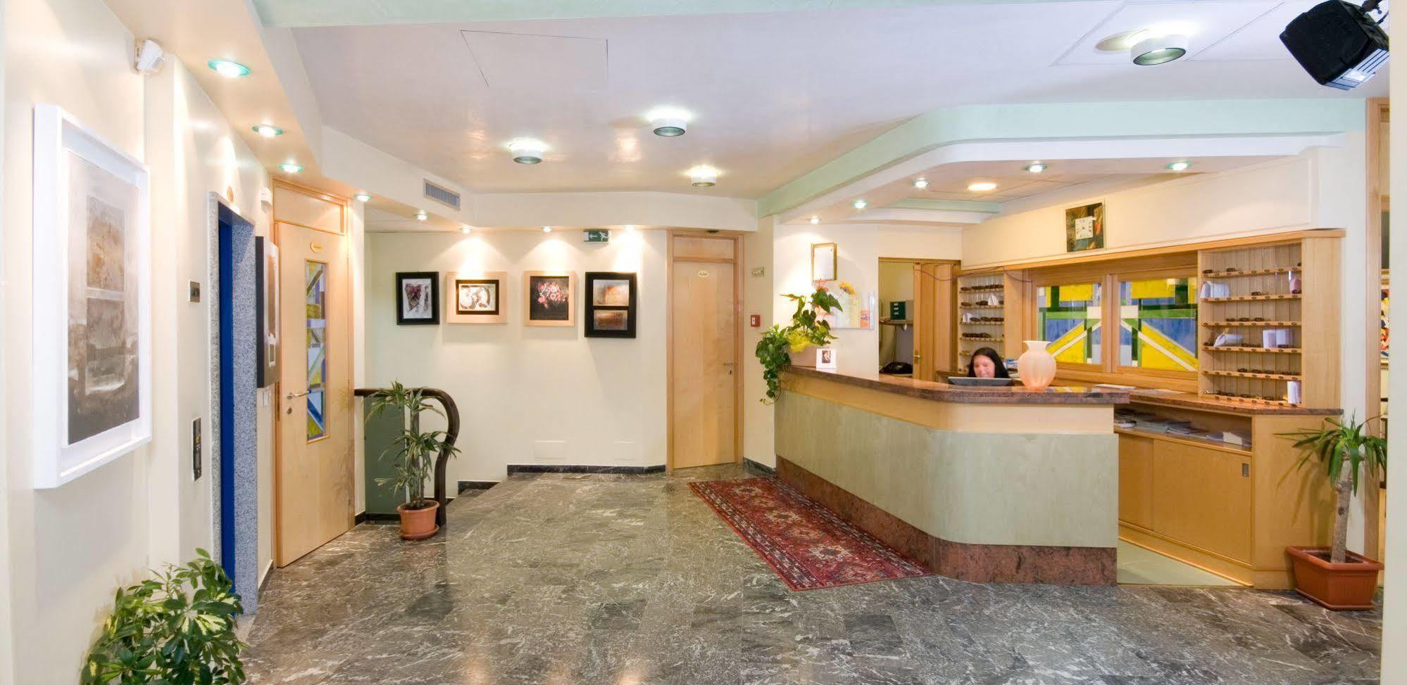 Hotel Nember Lido di Jesolo Exterior foto